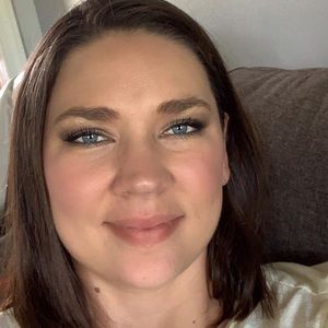 Meet your Posher, Deana